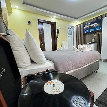 Ozer Hotel & Apartments Istanbul Bagian luar foto
